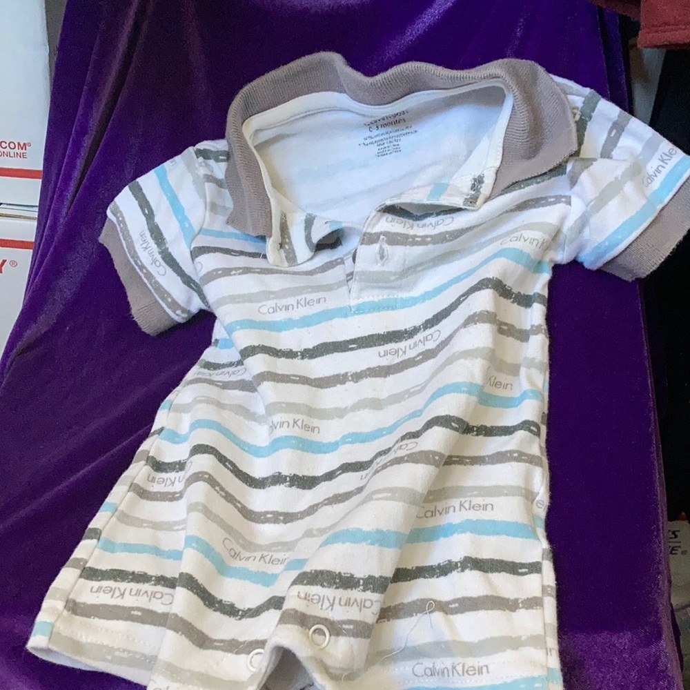 FINAL MARKDOWN Calvin Klein polo-style one piece (0-3 months)